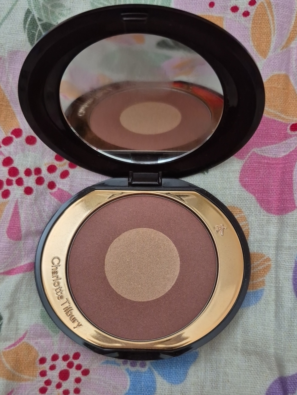 Charlitte Tilbury Walk of No Shame - Warm Brown & Gold